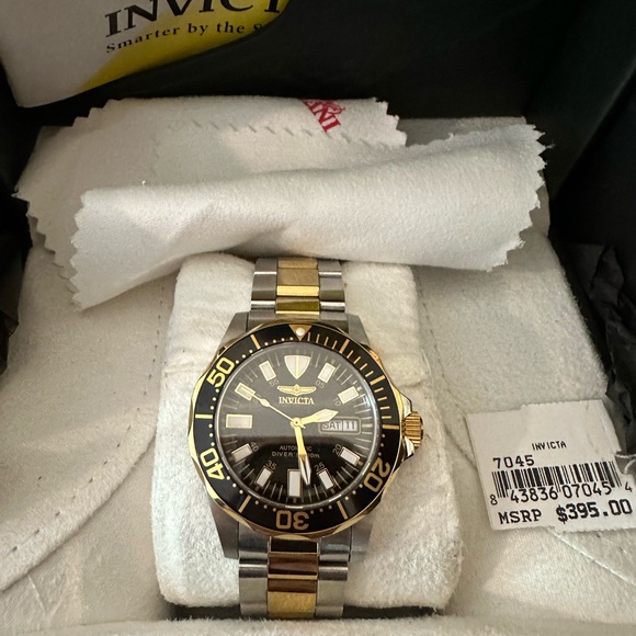 Invicta signature automatic dive watch